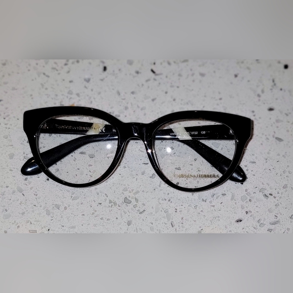NWT Carolina Herrera NY Opthalmic Italy Made